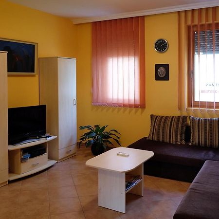 Var-Torony Apartman Gyula Exterior photo
