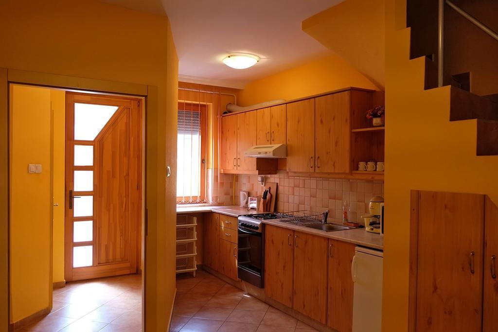 Var-Torony Apartman Gyula Exterior photo